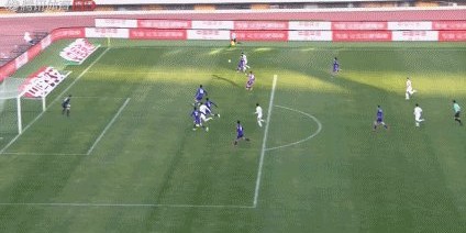 【中超】季骁宣两球巴顿难救主 青岛2比1天津止连败