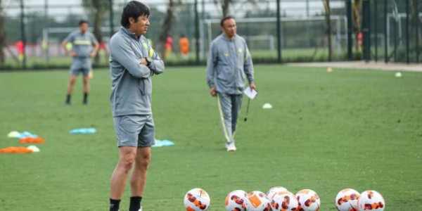 国安新赛季主基调启用年轻人 谢峰点名表扬两小将