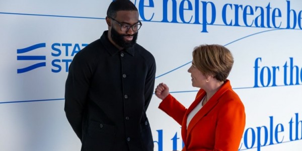 回馈社区！杰伦-布朗支持创业者的计划得到州长赞扬