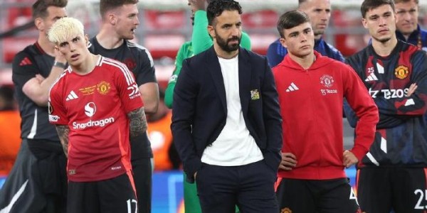 4500万英镑！那不勒斯抄底曼联叛逆天才，将帅失和让红魔被迫降价